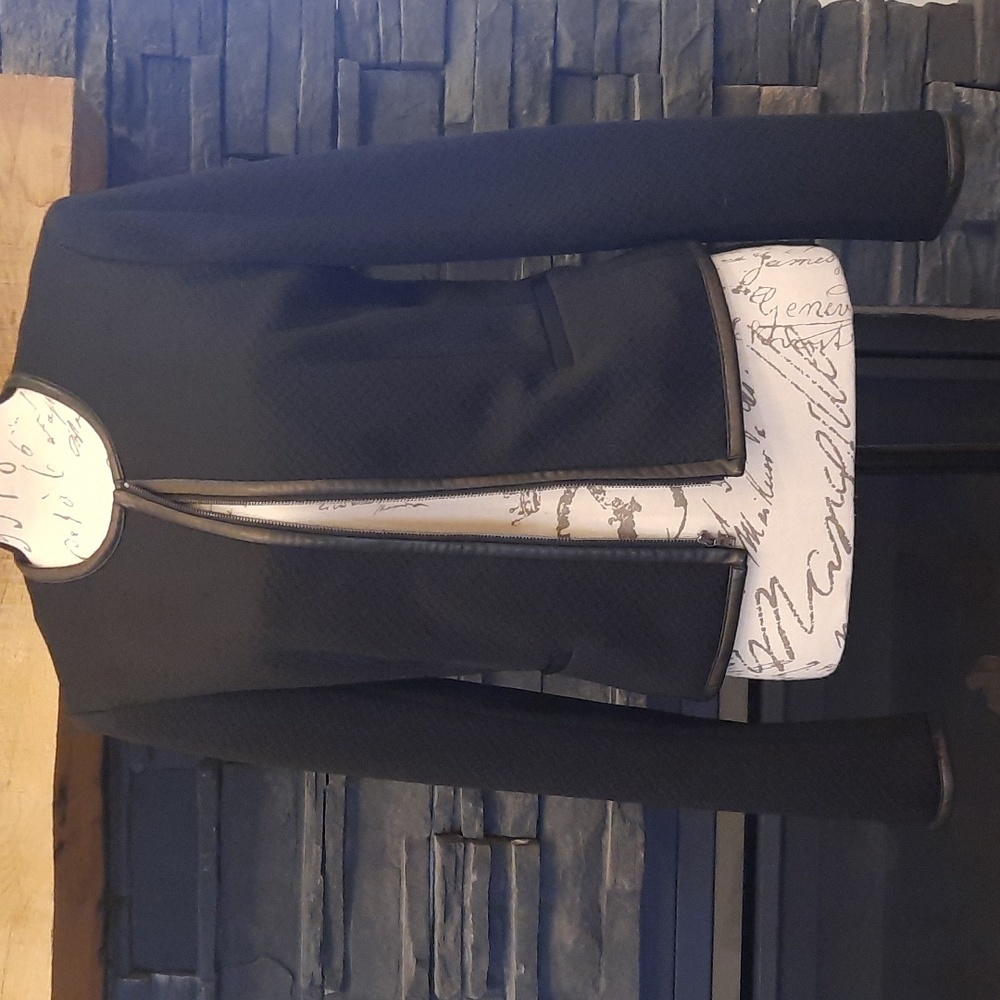 Ann Taylor size 6 black with leather trim blazer jacket textured knit